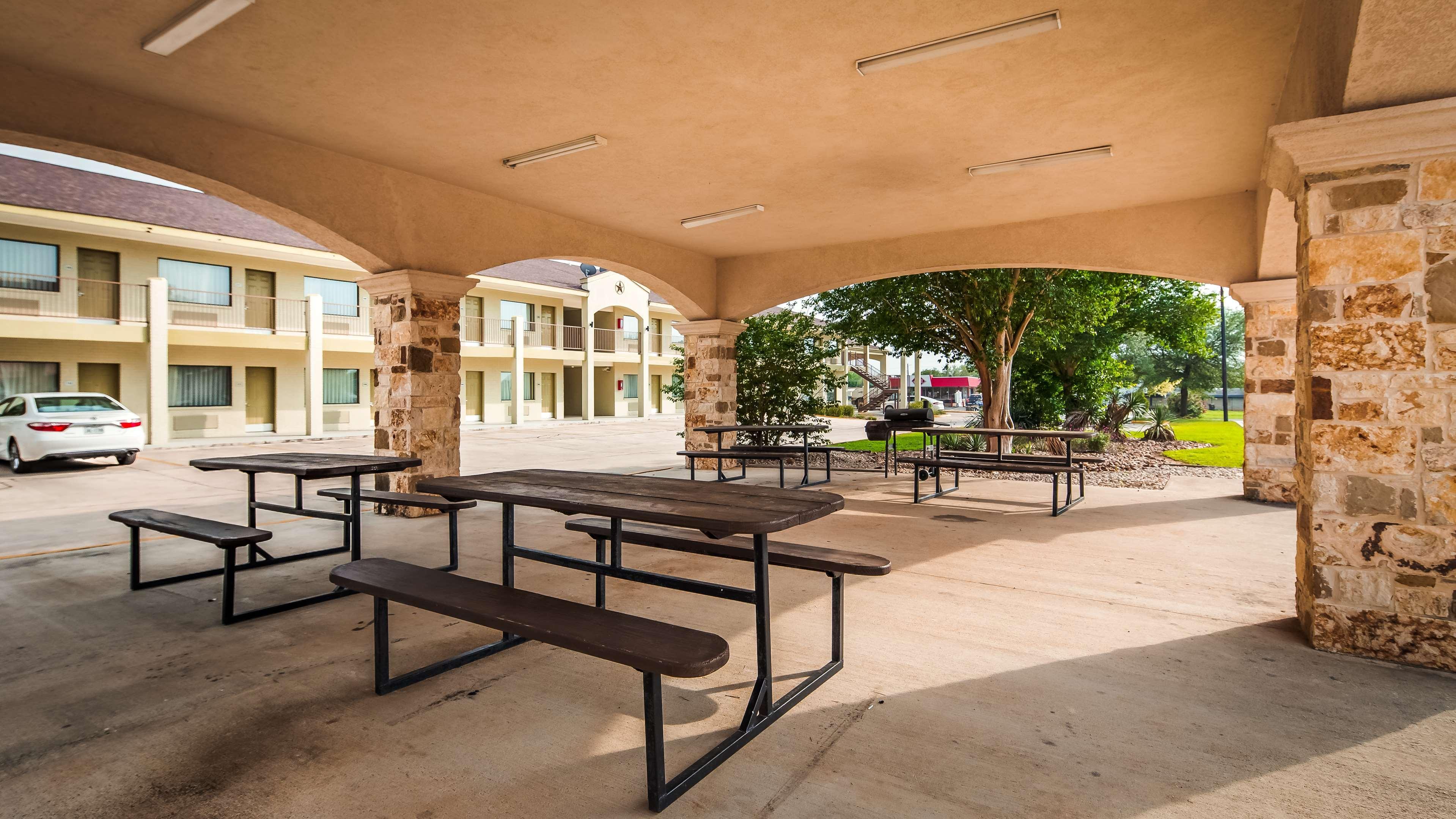 Surestay Hotel By Best Western Floresville Εξωτερικό φωτογραφία
