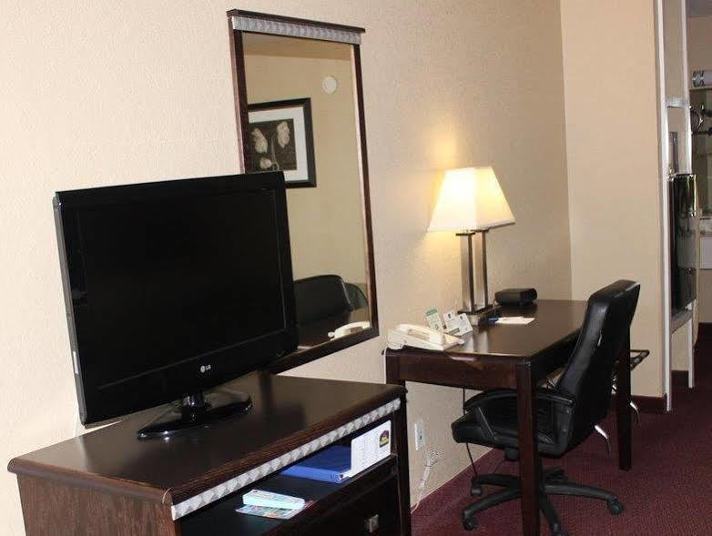 Surestay Hotel By Best Western Floresville Εξωτερικό φωτογραφία